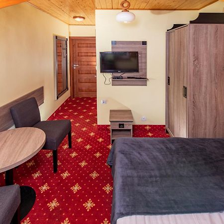 Domki, Apartamenty I Restauracja Wloczega غونسكي المظهر الخارجي الصورة