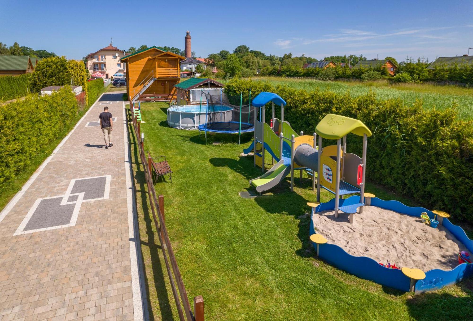 Domki, Apartamenty I Restauracja Wloczega غونسكي المظهر الخارجي الصورة