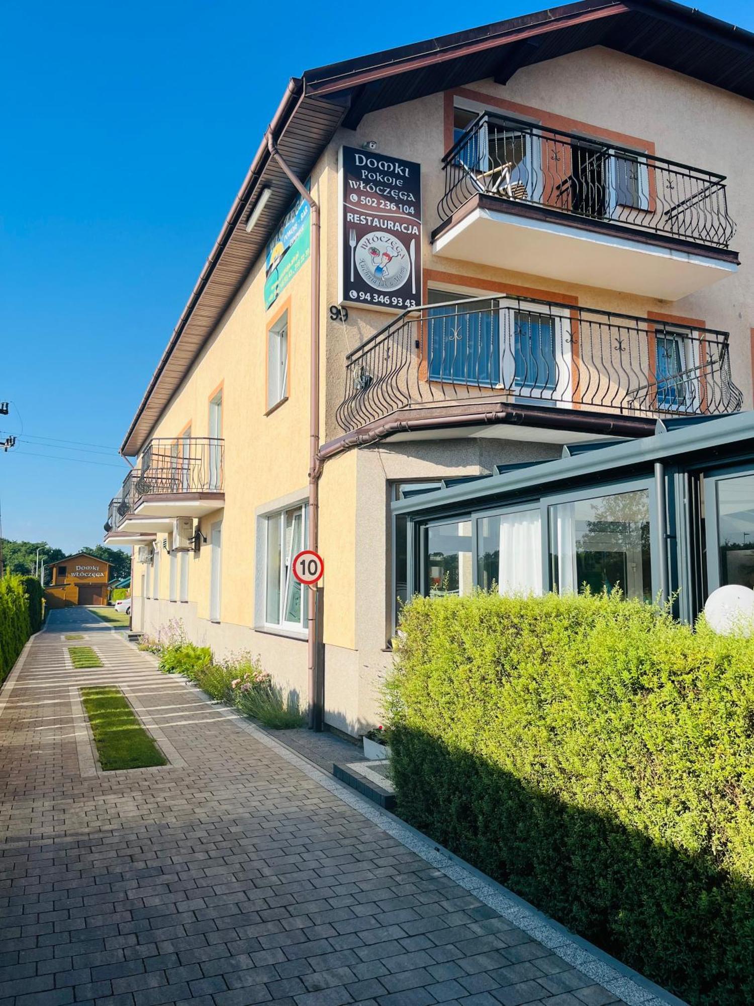 Domki, Apartamenty I Restauracja Wloczega غونسكي المظهر الخارجي الصورة